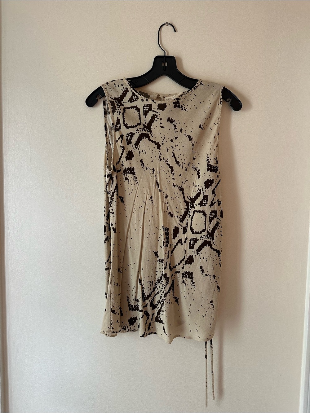 Sleeveless Beige Snake-Print Blouse